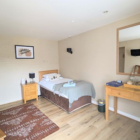 Kingfisher Barn B&B Abingdon-on-Thames ภายนอก รูปภาพ