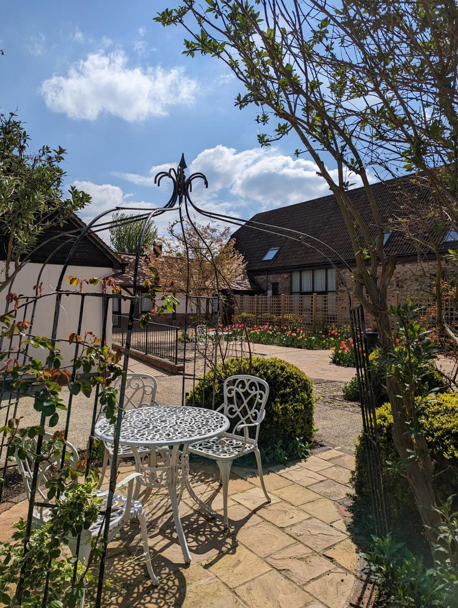 Kingfisher Barn B&B Abingdon-on-Thames ภายนอก รูปภาพ