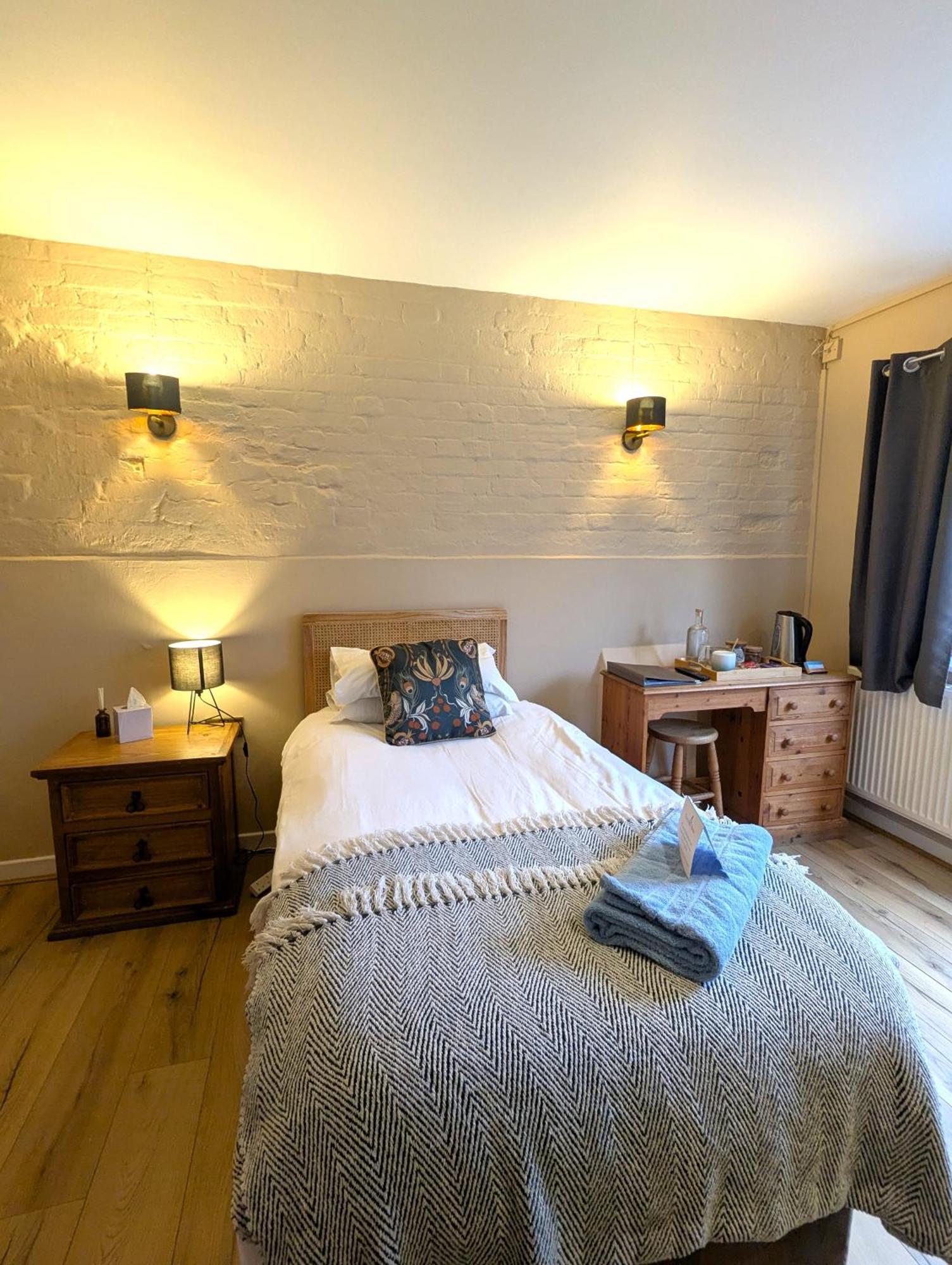 Kingfisher Barn B&B Abingdon-on-Thames ภายนอก รูปภาพ