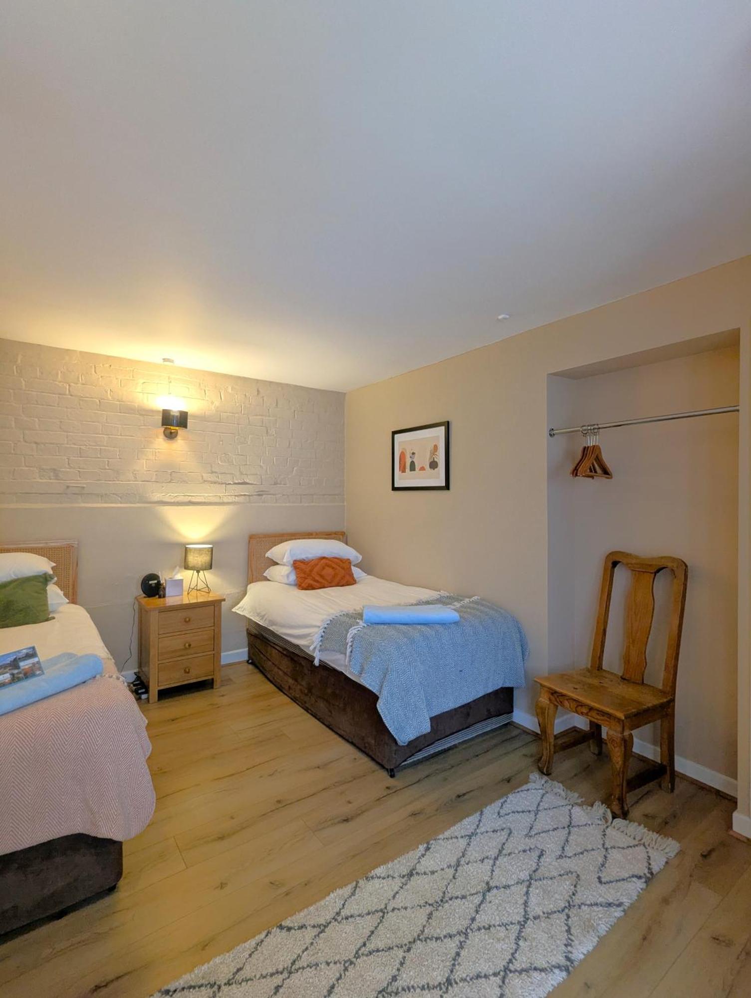 Kingfisher Barn B&B Abingdon-on-Thames ภายนอก รูปภาพ