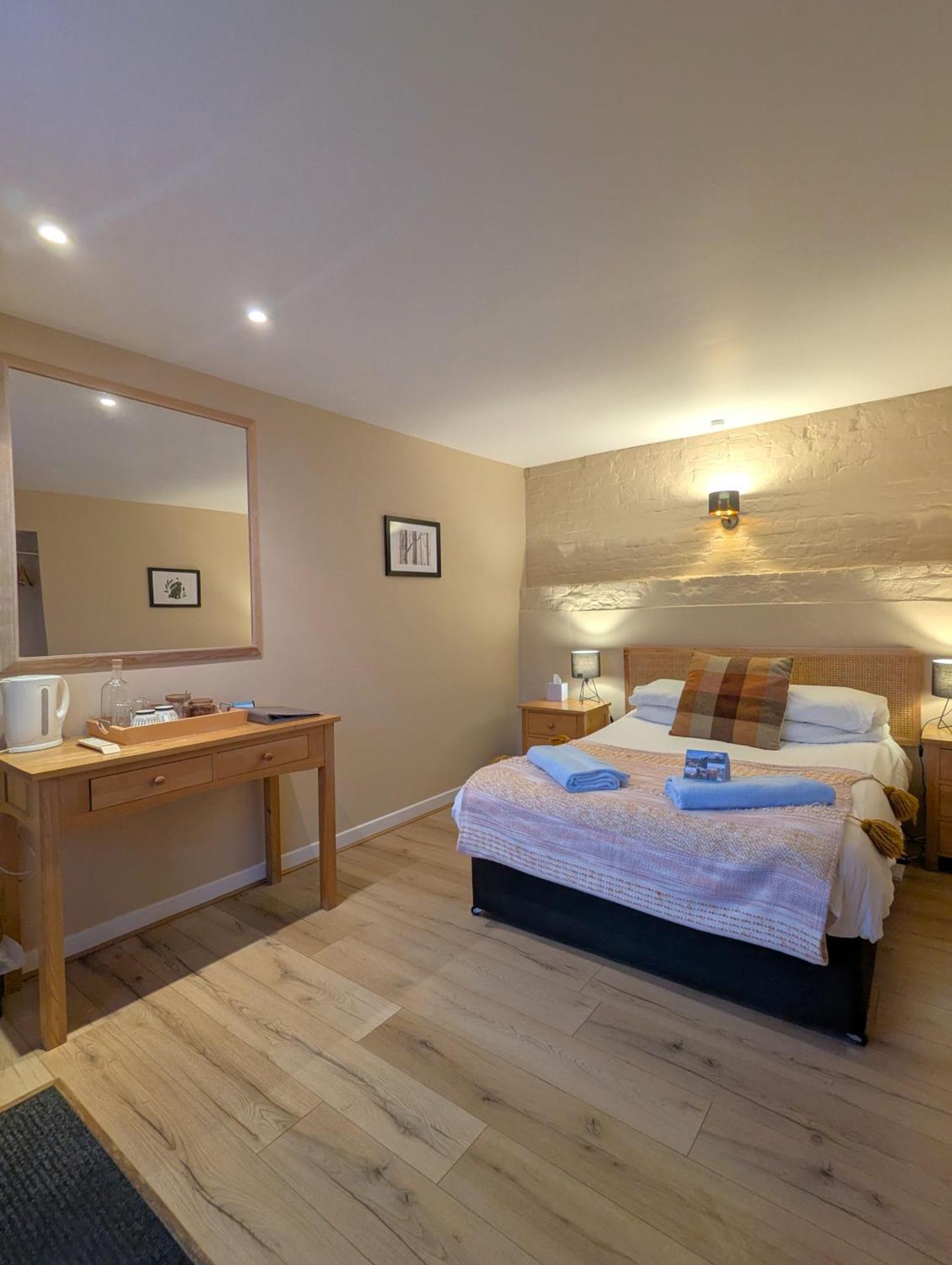 Kingfisher Barn B&B Abingdon-on-Thames ภายนอก รูปภาพ