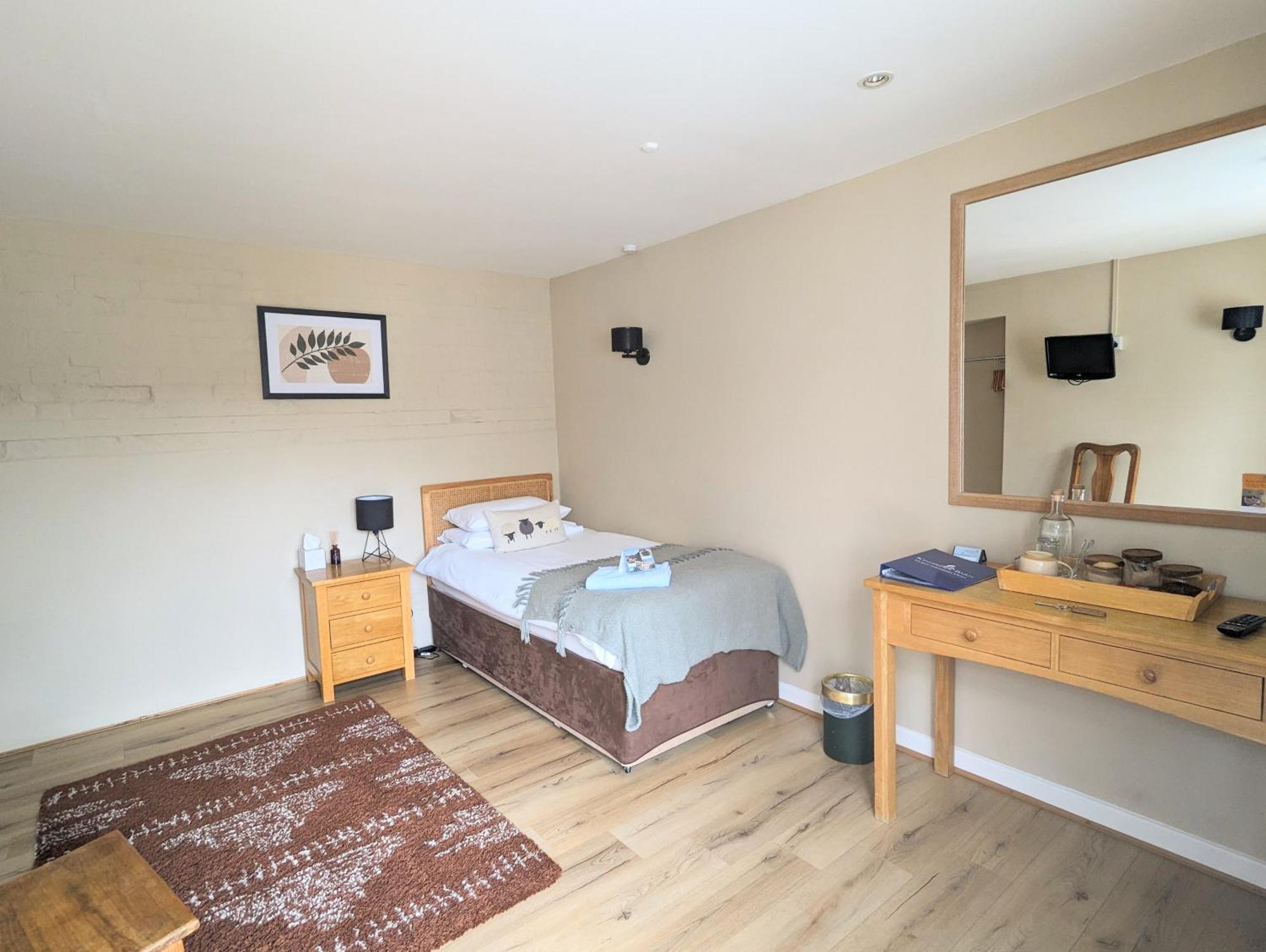 Kingfisher Barn B&B Abingdon-on-Thames ภายนอก รูปภาพ